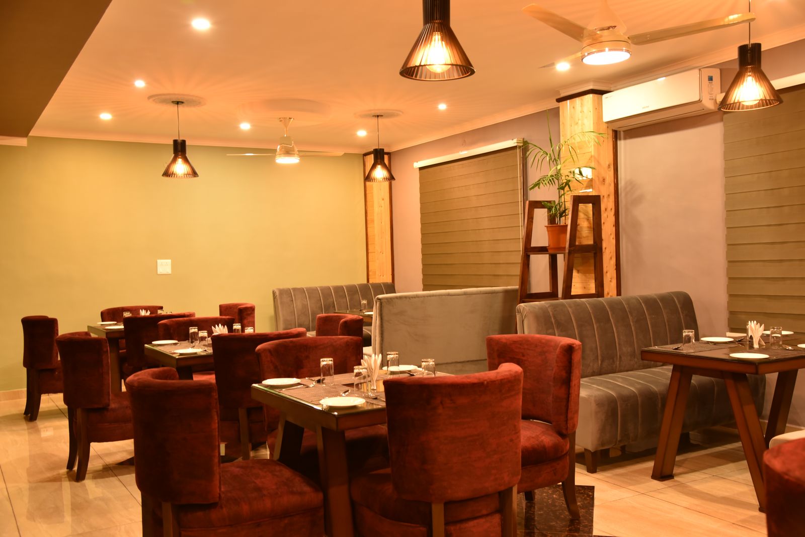 Tangelo restaurant